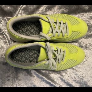 Kybun shoes. Women size 10. EU 41. Swiss made in Italy. Worn 3 times. Green